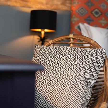 Jersey Arms Hotel Bicester Exteriör bild