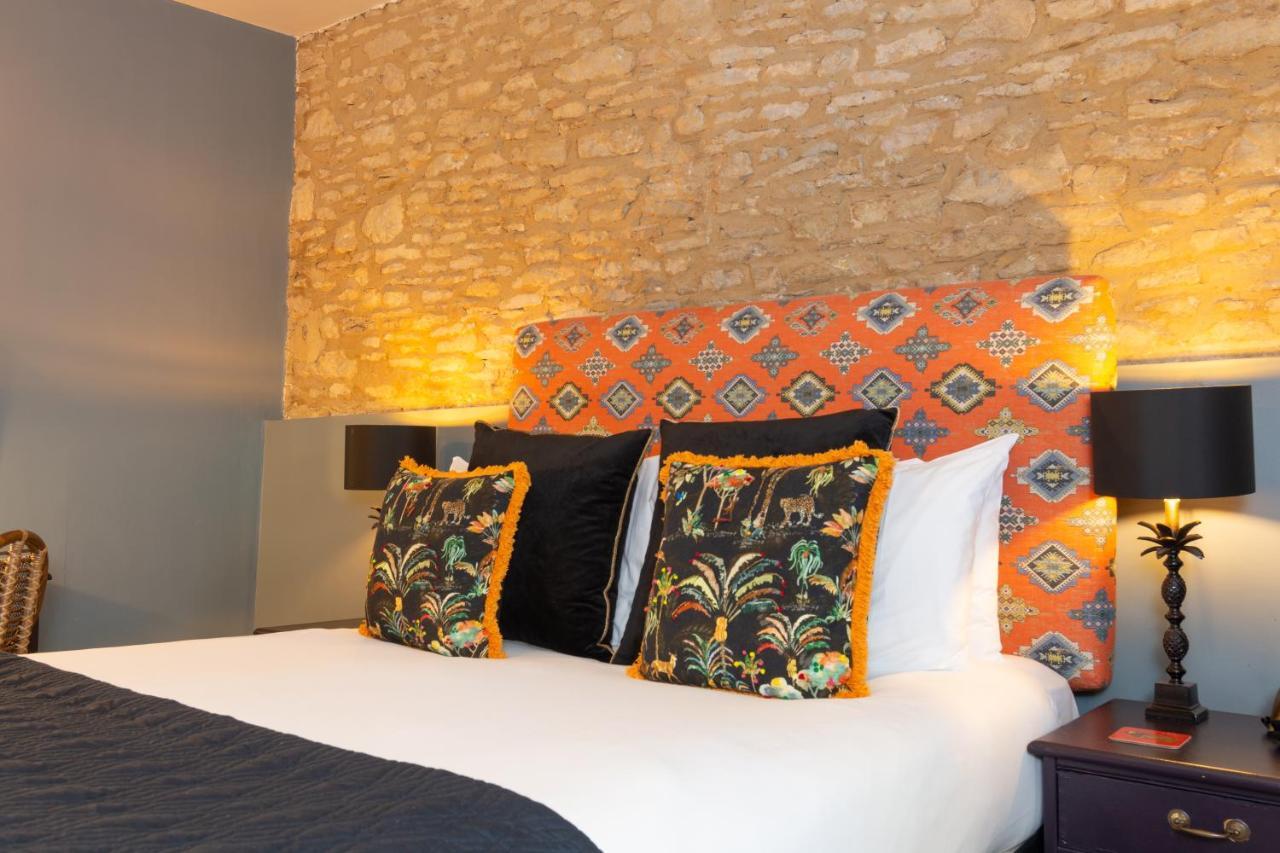 Jersey Arms Hotel Bicester Exteriör bild