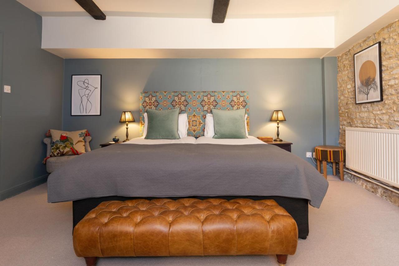 Jersey Arms Hotel Bicester Exteriör bild