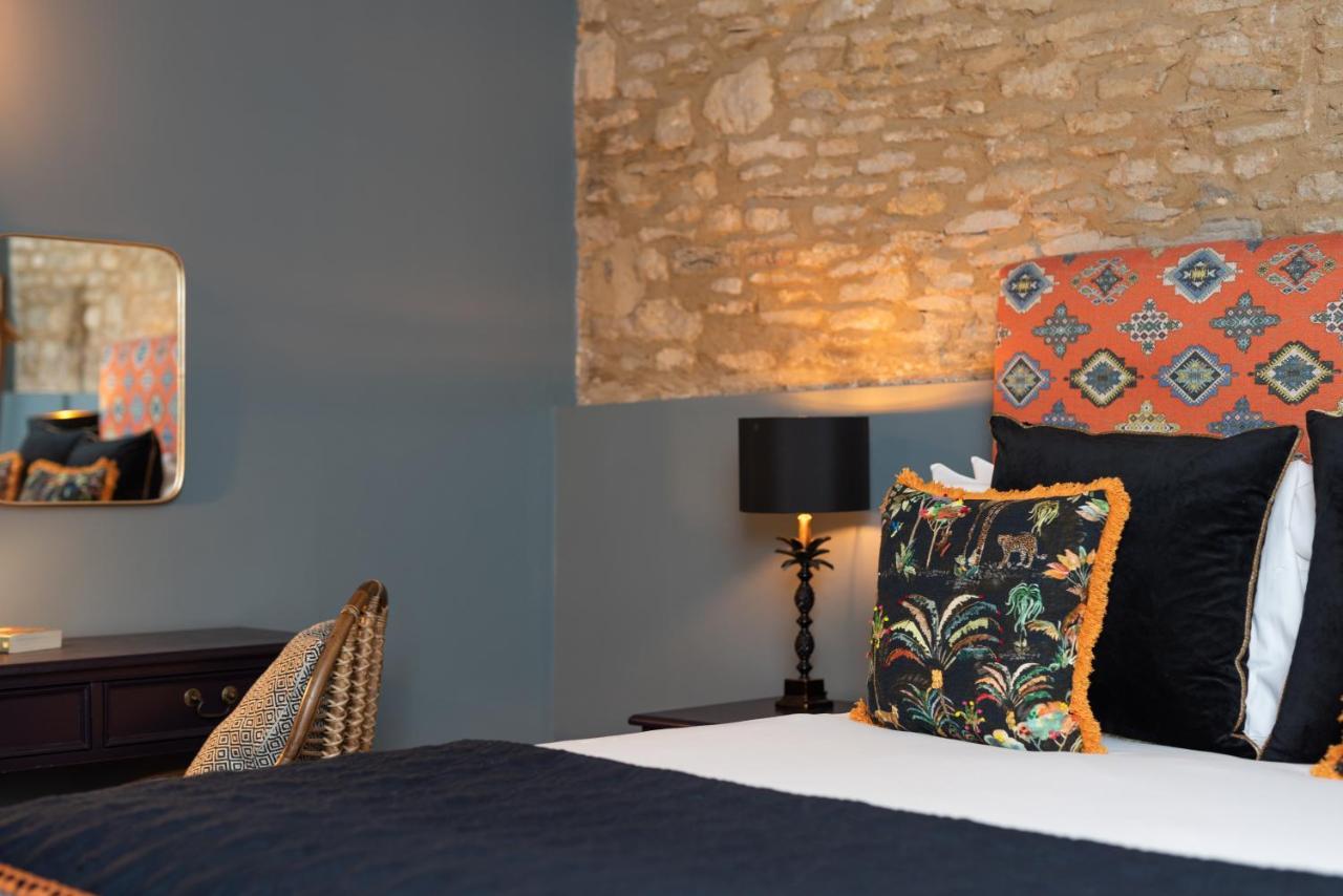 Jersey Arms Hotel Bicester Exteriör bild