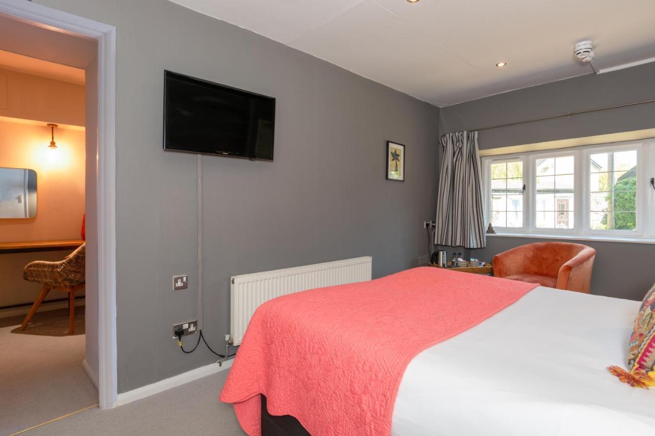 Jersey Arms Hotel Bicester Exteriör bild